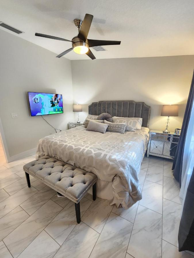 The Villa Orlando@College Park. Sleeps16 Экстерьер фото