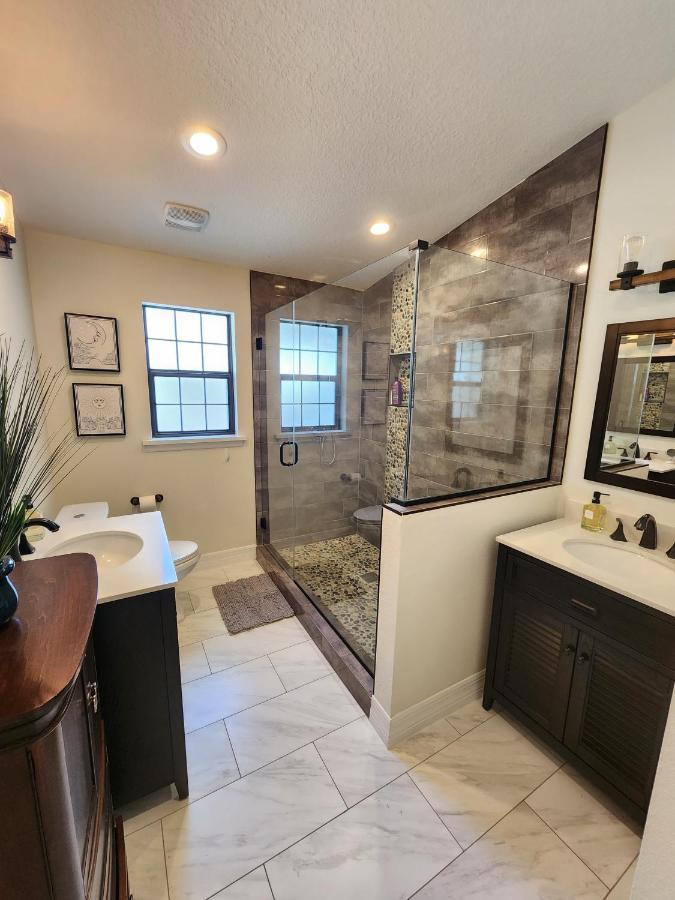 The Villa Orlando@College Park. Sleeps16 Экстерьер фото