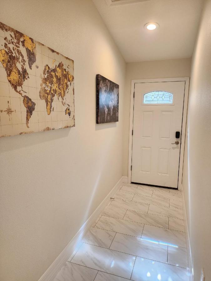 The Villa Orlando@College Park. Sleeps16 Экстерьер фото