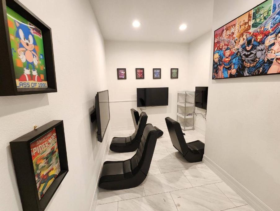The Villa Orlando@College Park. Sleeps16 Экстерьер фото